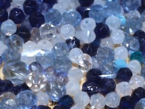 Glass Bead Faceted Mix Blue-Crystal 50g