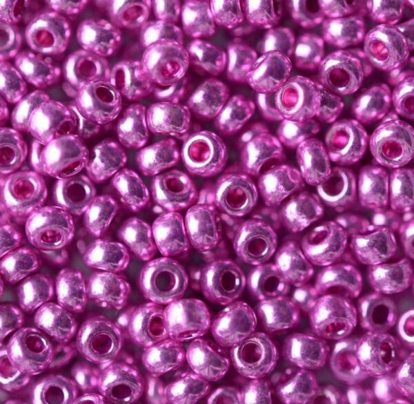 Seed Bead 10/o Fuchsia metallic 50g