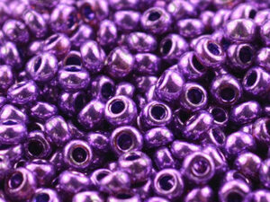 Seed Bead 10/o Purple metallic 50g